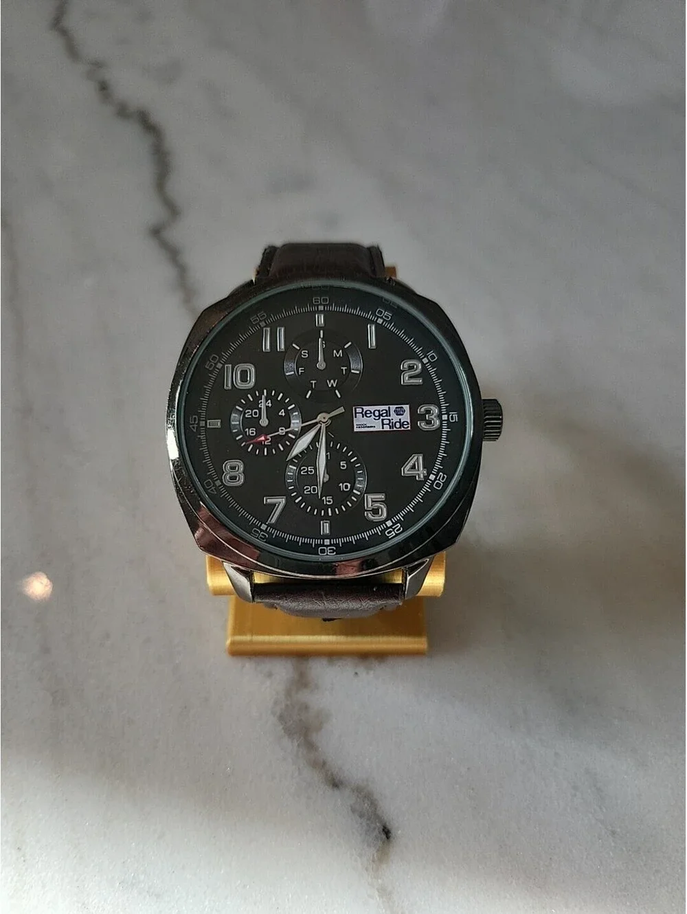 Men's Quartz Watch Working New Battery Automobilia 50mm Regal Ride Shock Absorbs